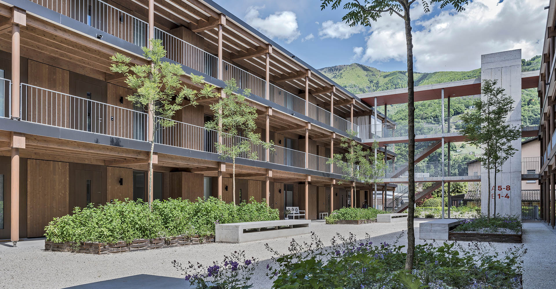 Il complesso residenziale Ghiringhelli con tanto spazio verde (Foto)